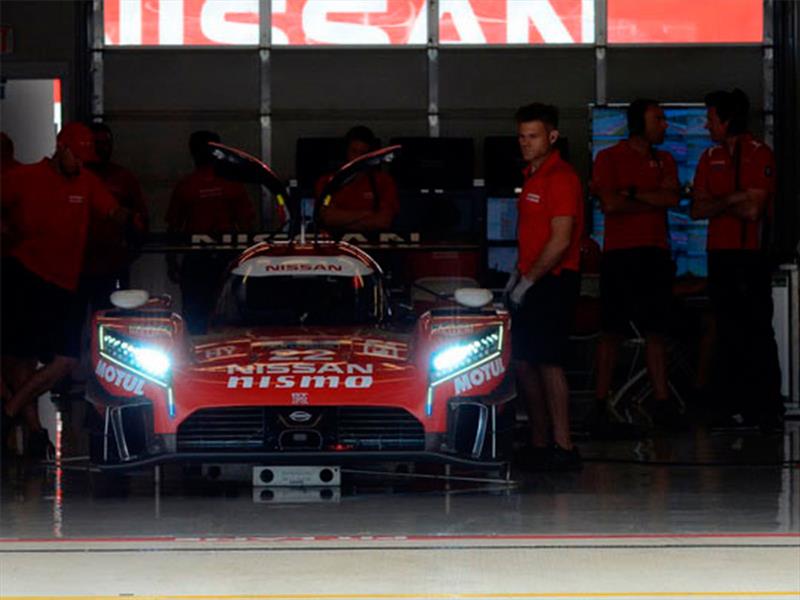 GT-R LM NISMO fuera de Le Mans