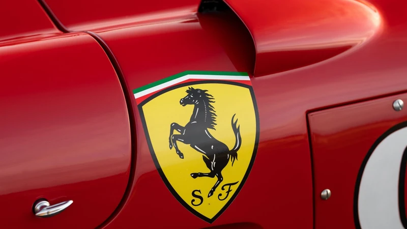 Ferrari 410 Sport Spider by Scaglietti a subasta