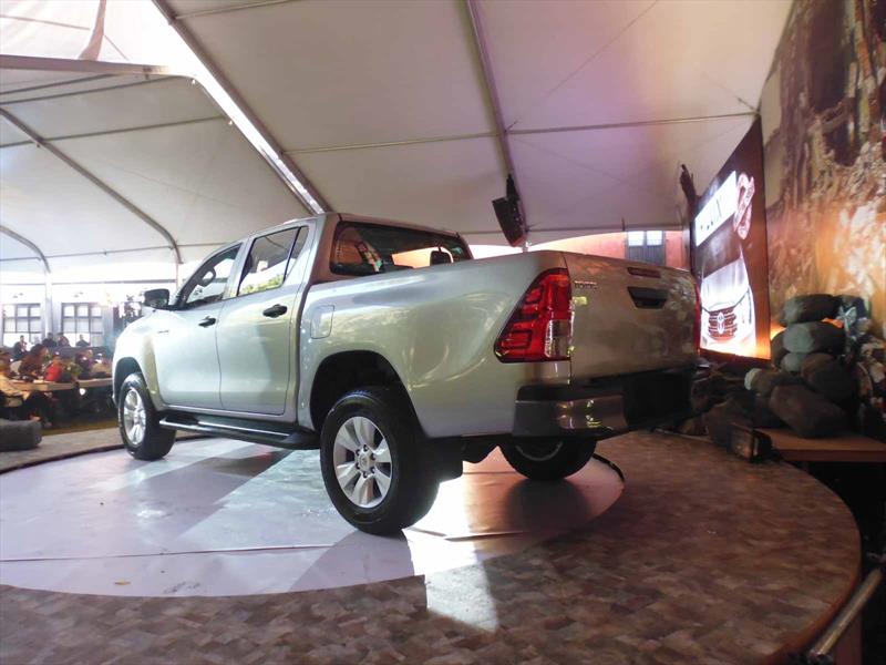 Toyota Hilux 2016