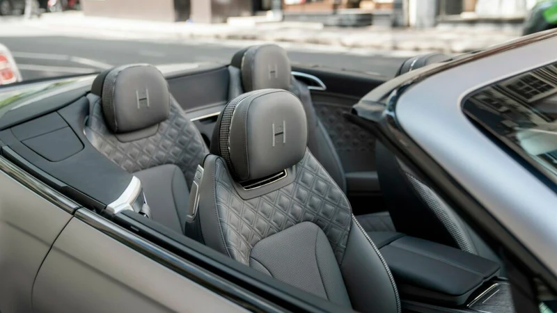 Bentley Bentayga, Continental GTC Hunstman Edition