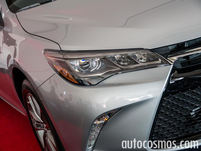 Toyota Camry 2015