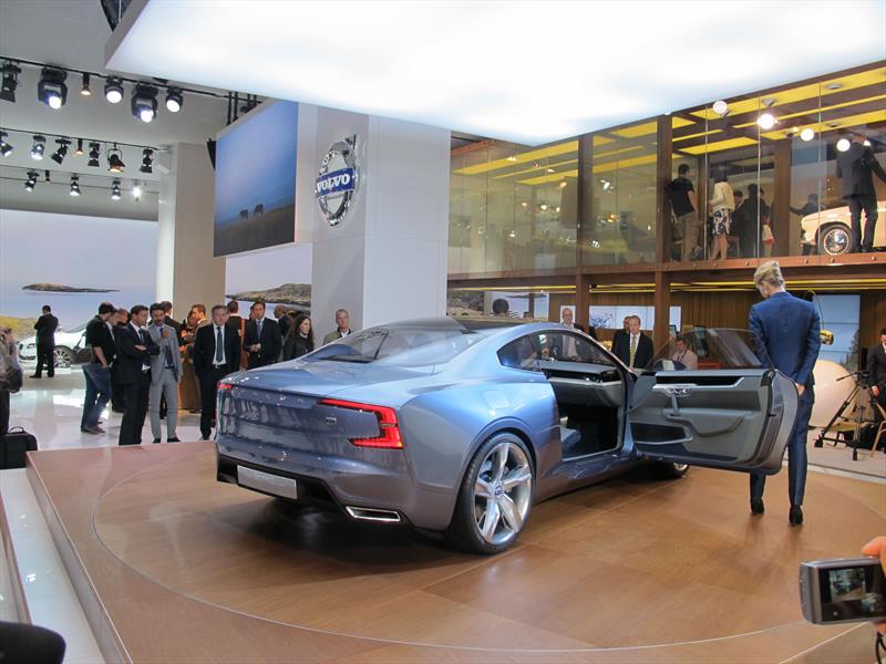 Volvo Concept Coupé se presenta