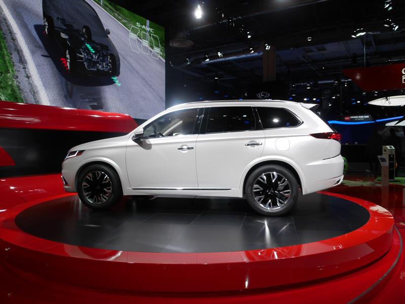Mitsubishi Outlander PHEV Concept S
