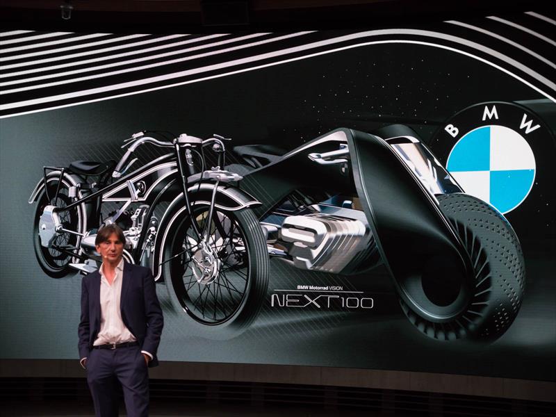 BMW Motorrad VISION NEXT 100 Concept