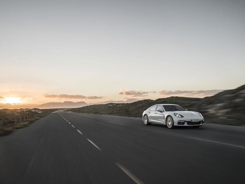 Porsche Panamera 4 E-Hybrid