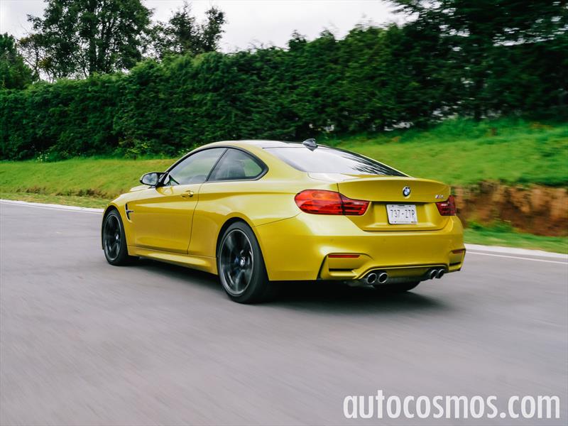 BMW M4 coupé 2015