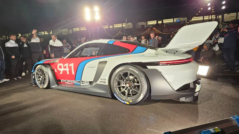 Porsche 911 GT3 R Rennsport
