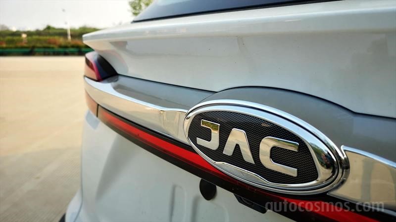 JAC SEI 4 2020, primer compacto