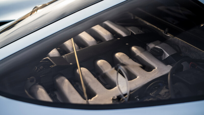 Isdera Commendatore 112i