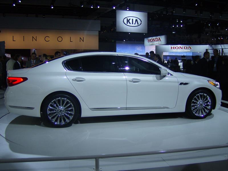 Kia K900 2014