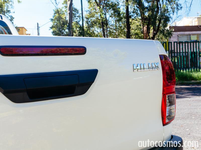 Toyota Hilux 2016