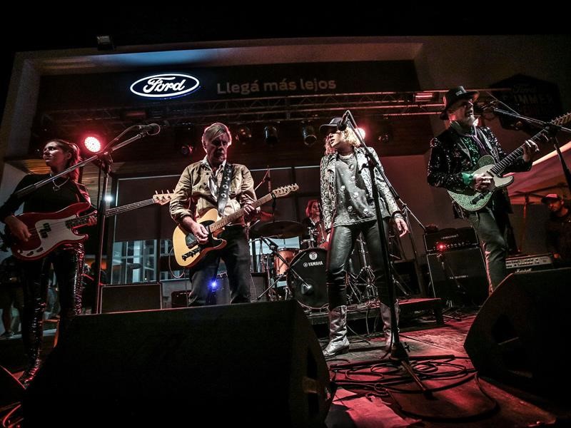 #FordRazaFuerte + de 120 camionetas en Pinamar