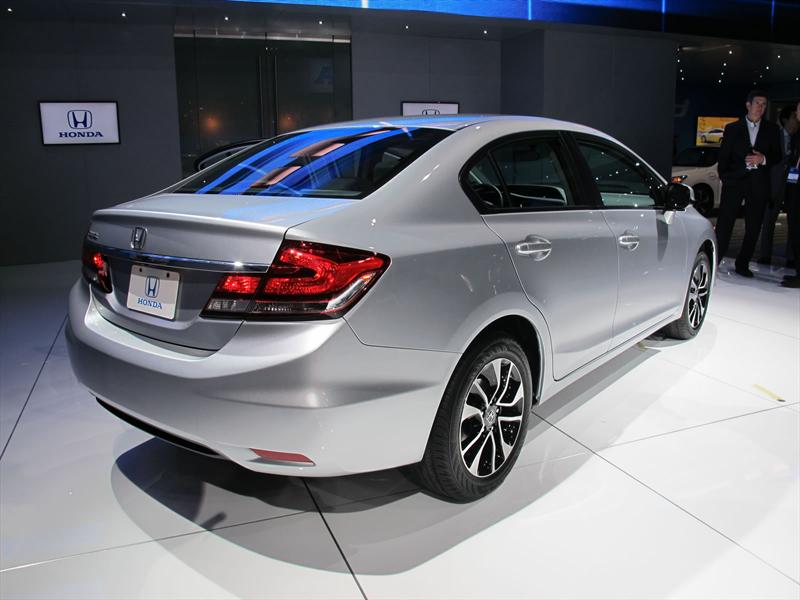 Honda Civic 2013 en el Salón de Los Angeles