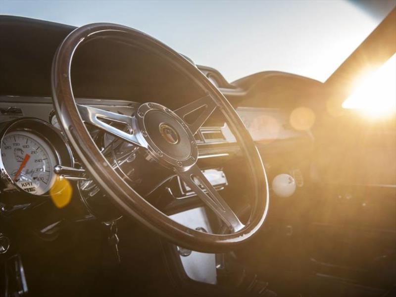 Shelby Mustang GT500CR por Classic Recreations