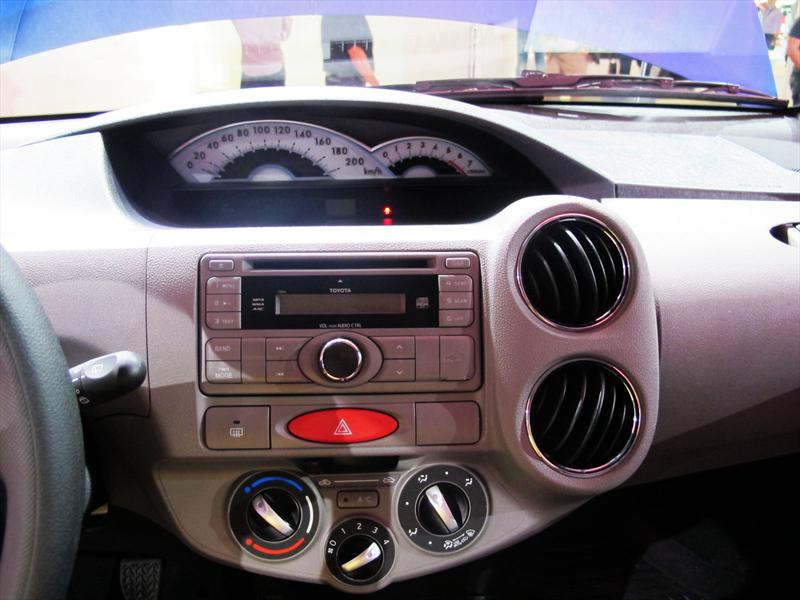 Toyota Etios debuta en el Salón de San Pablo