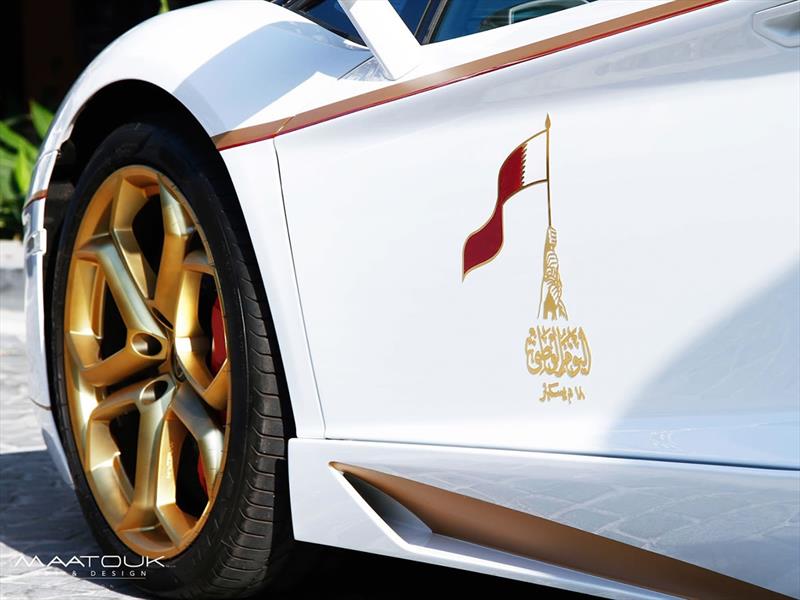 Lamborghini Aventador Roadster Golden