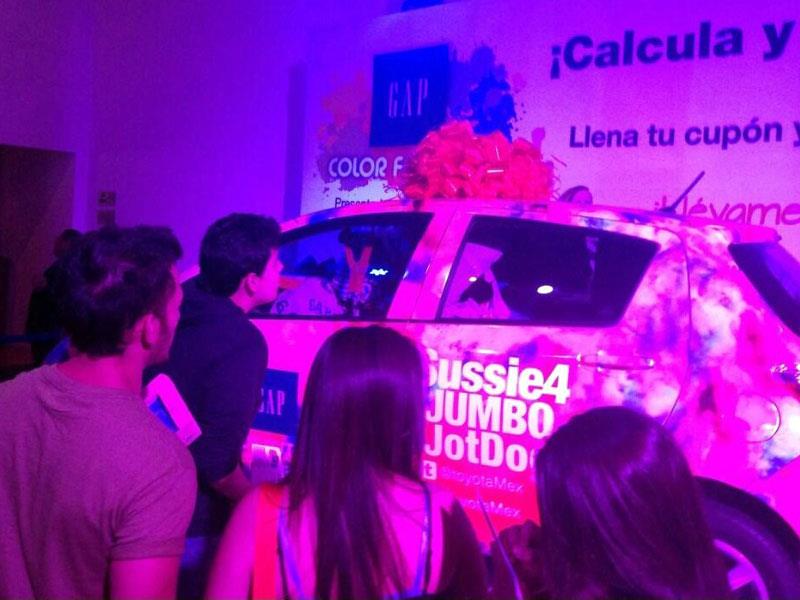 Toyota Yaris 2014 presente en el Gap Color Fest