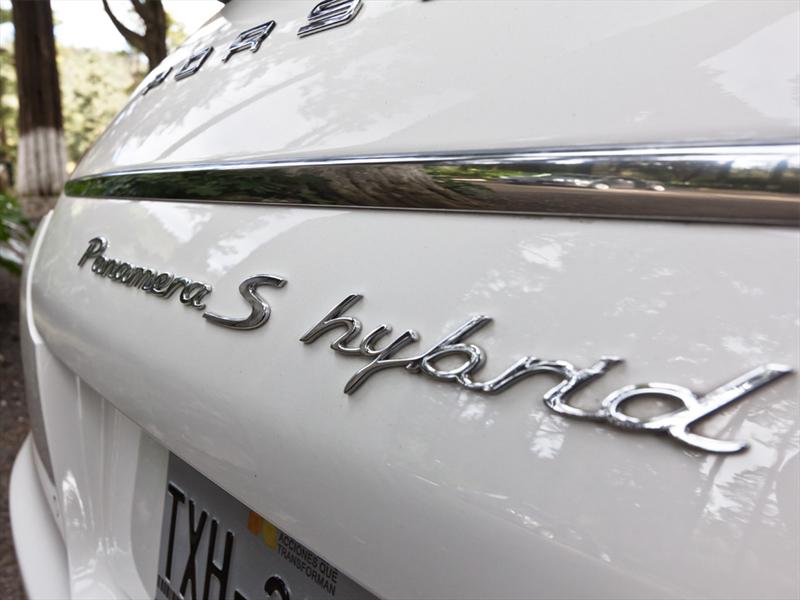 Porsche Panamera S Hybrid 2012