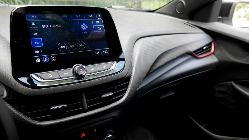 Test Chevrolet Onix RS 1.0T manual