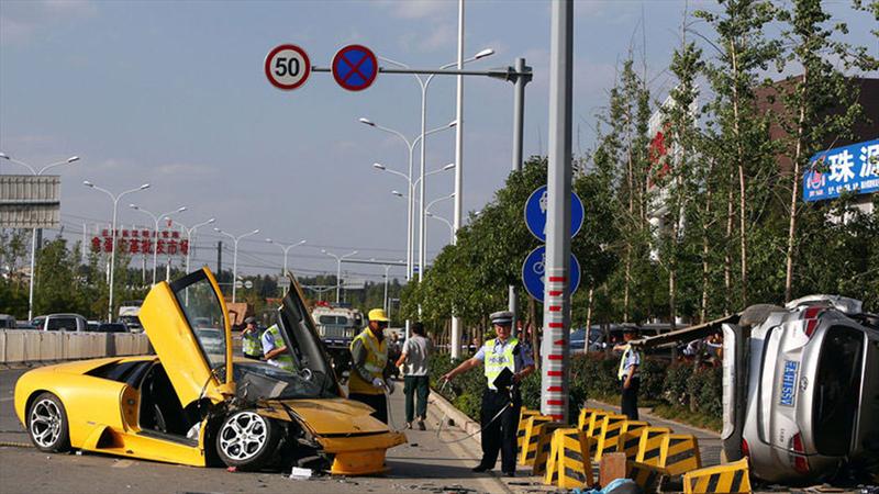Lamborghini Murciélago chocado en China