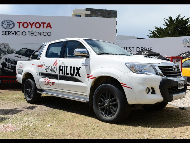 Clínica Toyota de manejo en los médanos
