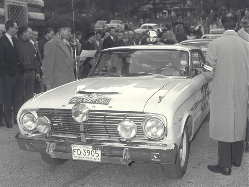 Extra 2: Ford Falcon