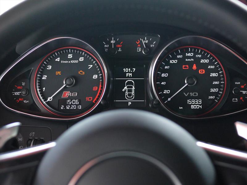 Audi R8 V10 Plus 2014