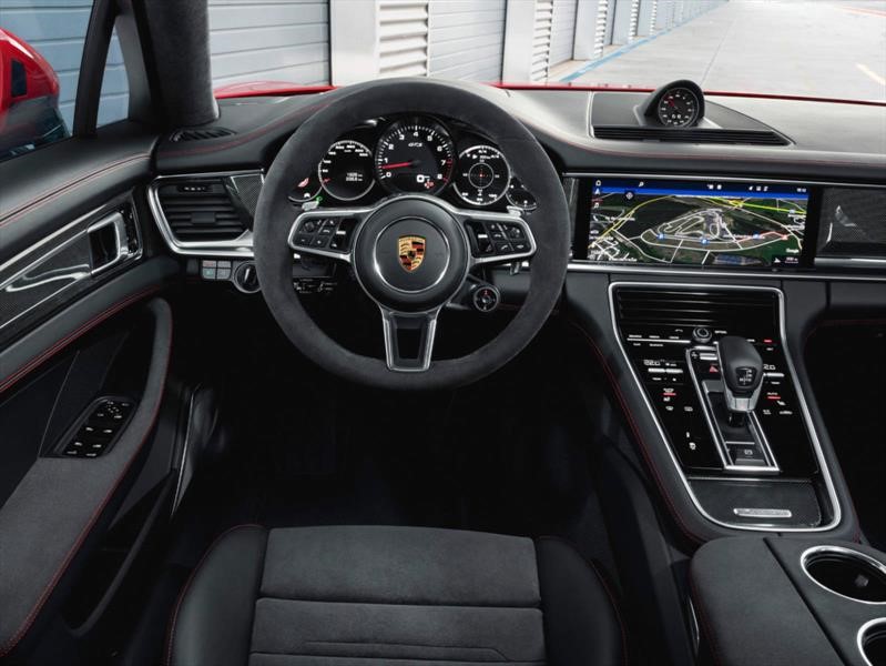 Porsche Panamera GTS 2019