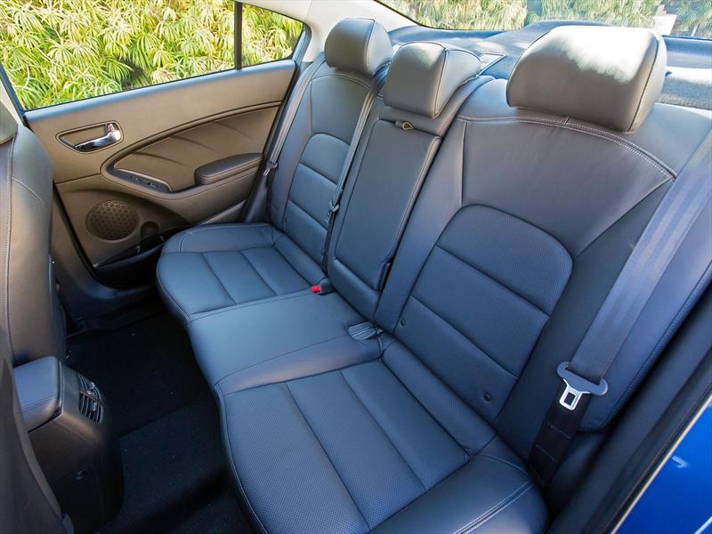 Mejores interiores 2013: Kia Forte