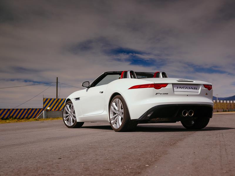 Jaguar F-Type 2014