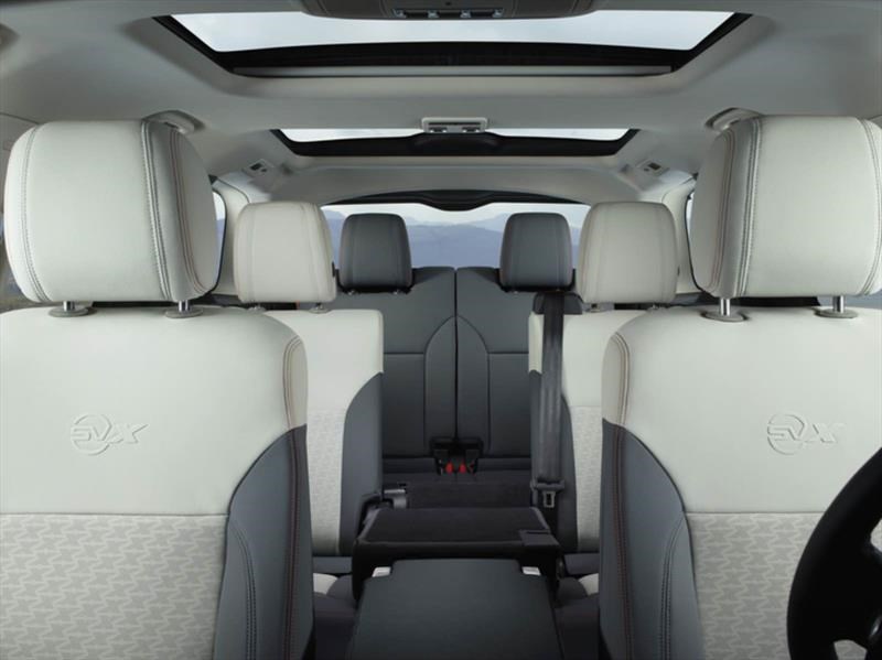 Land Rover Discovery SVX 2018
