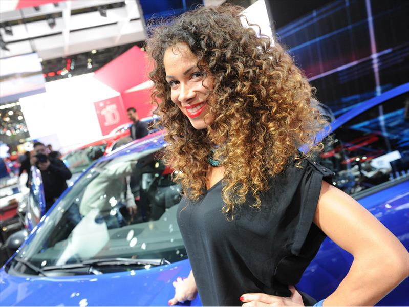 Las chicas del Auto Show de Ginebra 2015