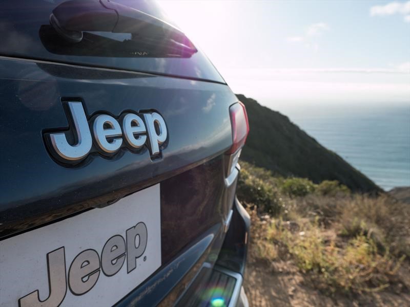 Jeep Grand Cherokee Summit 2017