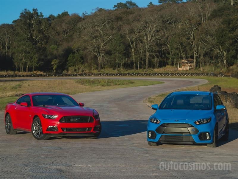 Ford Mustang GT vs Ford Focus RS