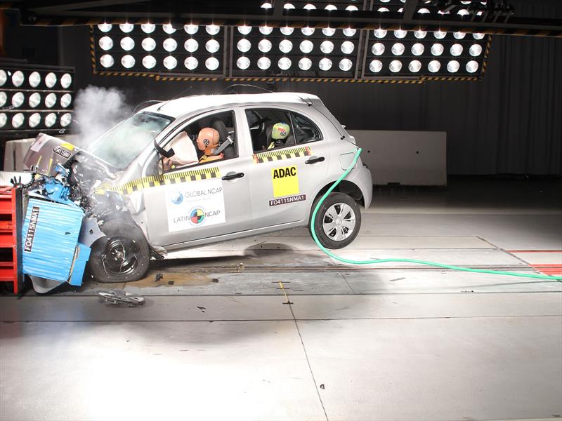 Nissan March en Latin NCAP 2015