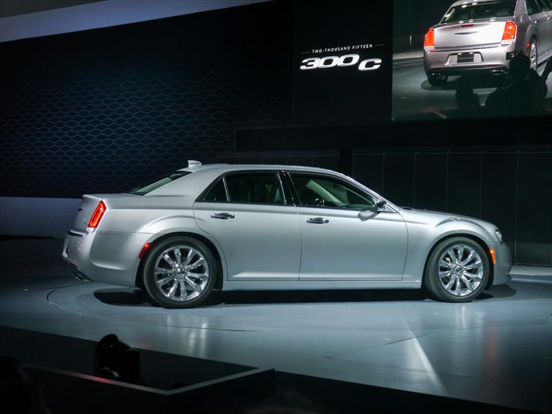 Chrysler 300 2015