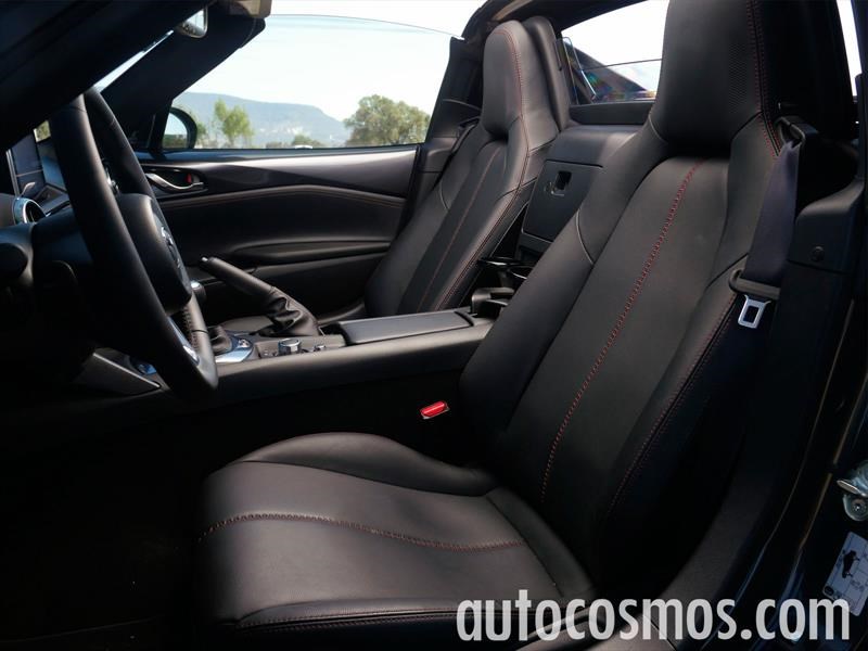 Golf GTI vs Camaro 2.0 T vs MX-5 RF