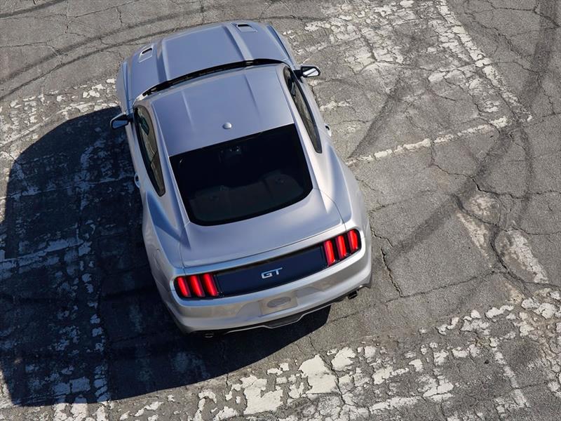 Ford Mustang 2015 se presenta en LA