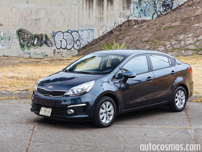 Kia Rio sedán 2016