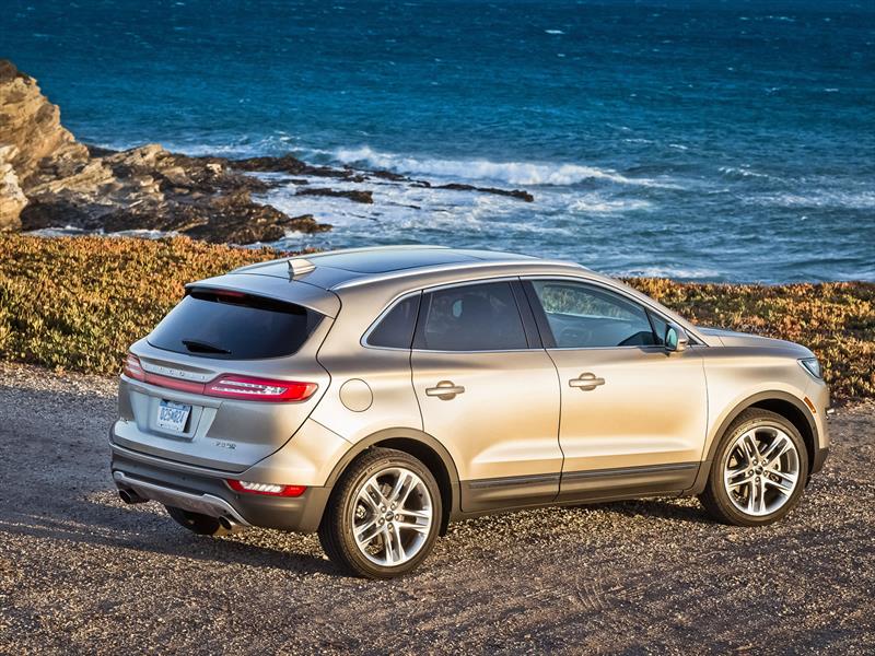 Lincoln MKC 2015