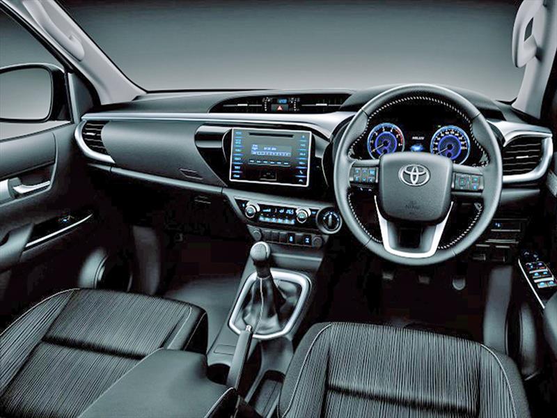 Nueva Toyota Hilux Revo 2016