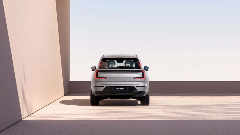 Volvo EX90 2023