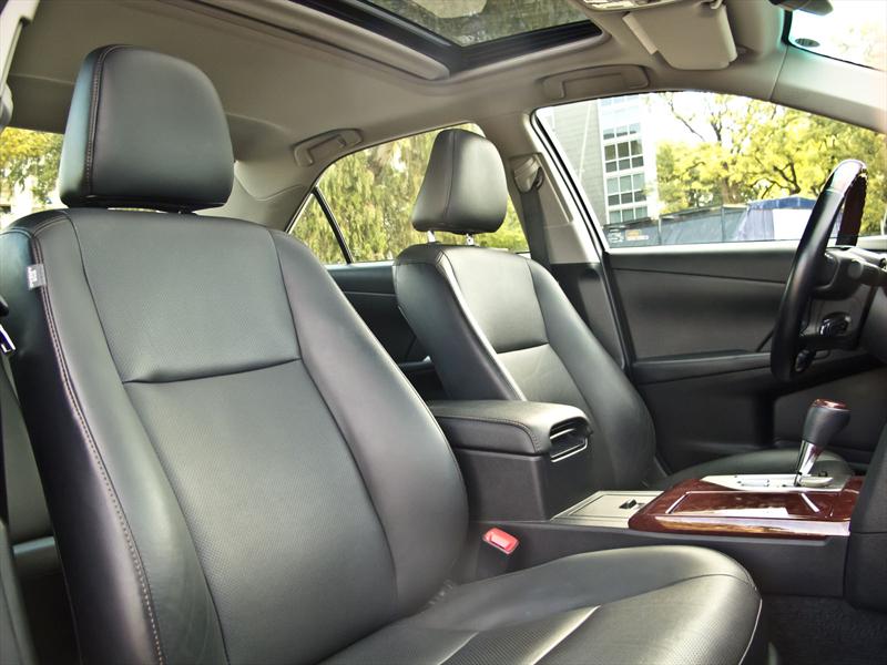 Toyota Camry V6 a prueba