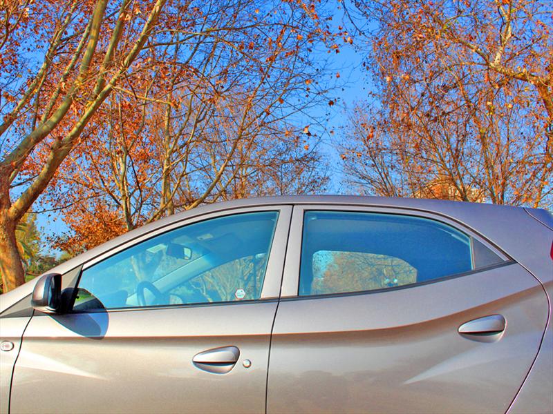Hyundai EON 0,8L GLS Prueba de manejo