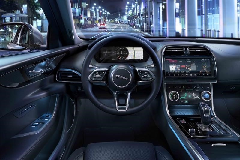 Jaguar XE 2020