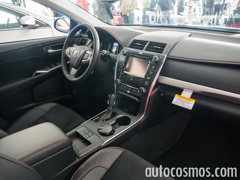 Toyota Camry 2015