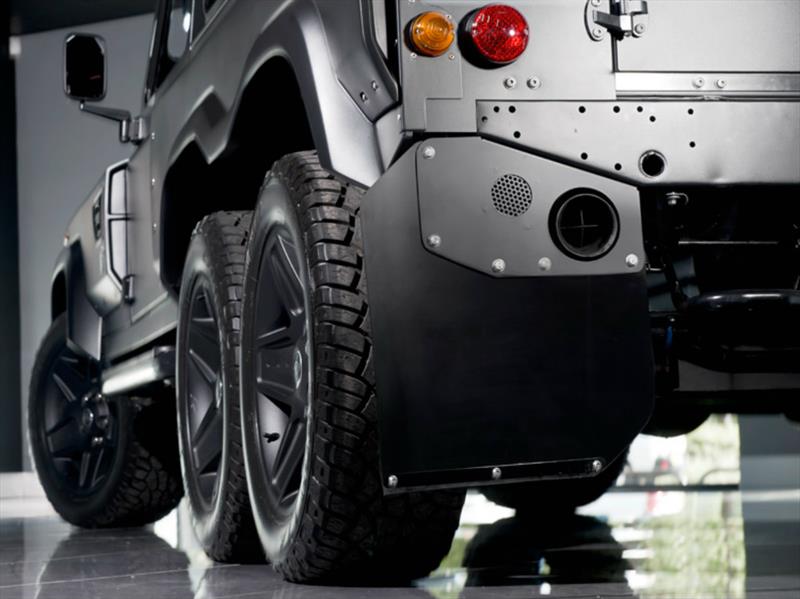 Kahn Flying Huntsman 110 WB 6x6 Concept