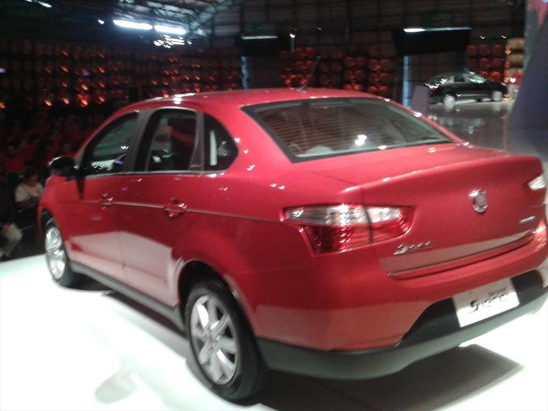 Nuevo Fiat Grand Siena 2012, presentación. Parte 2