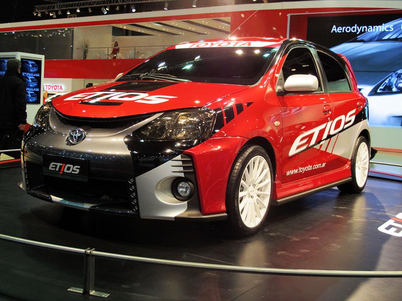 Toyota Etios en el Salón de BA 2013