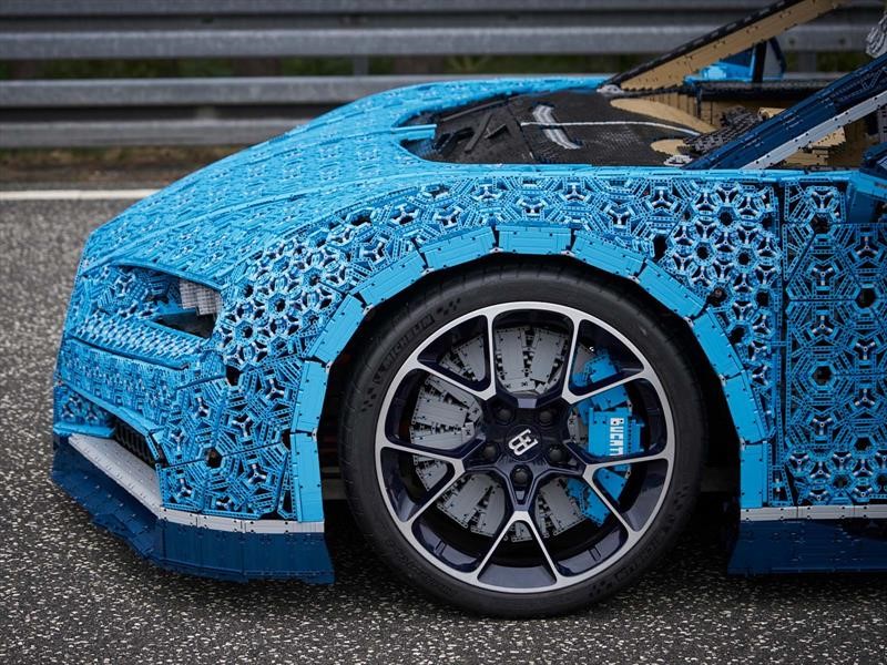 Bugatti Chiron de LEGO a tamaño real